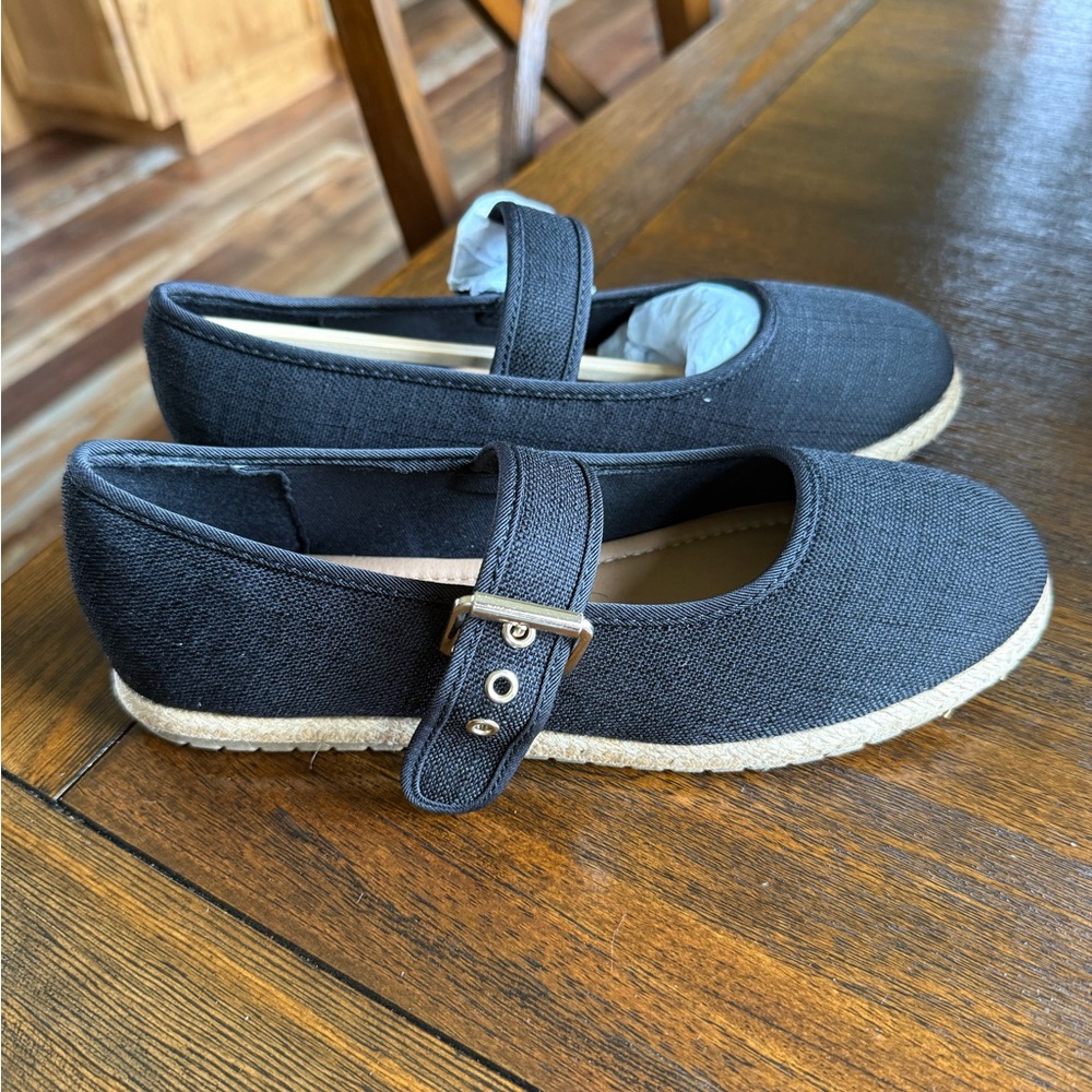 New NWT LC Lauren Conrad black espadrille Mary Jane flats Size 6 1/2